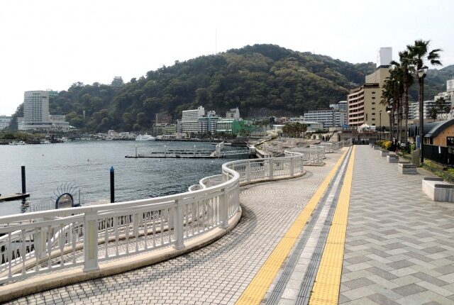 親水公園 レインボーデッキ