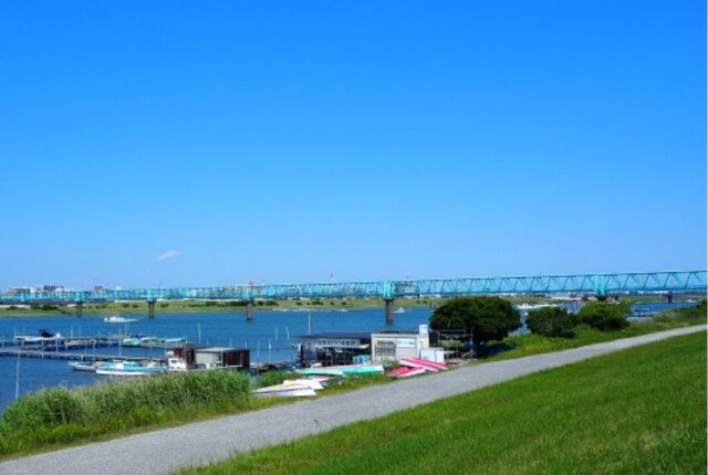 妙典駅側の江戸川河川敷